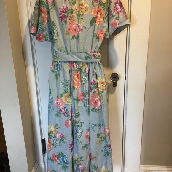Vintage Petite 6 floral short sleeve belted midi length full skirt  side pockets - Picture 2 of 14